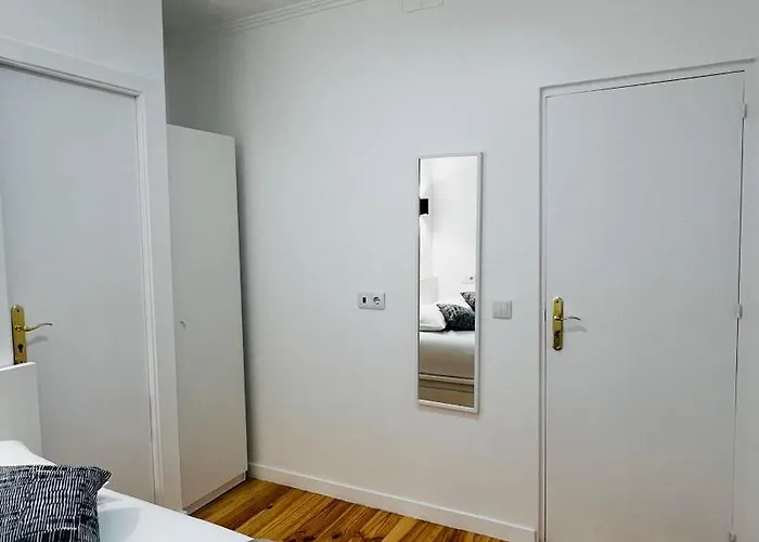 Pensamento 4 - 1º Andar Δωμάτια σε οικογενειακή κατοικία *